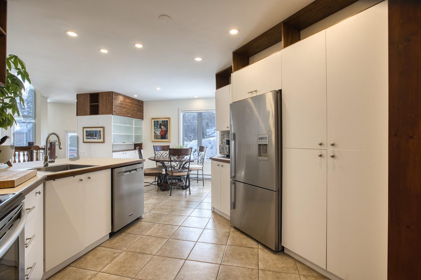 Cuisine - 511 Rue Des Sous-Bois, Sainte-Agathe-Des-Monts, QC - Indoor Photo Showing Kitchen