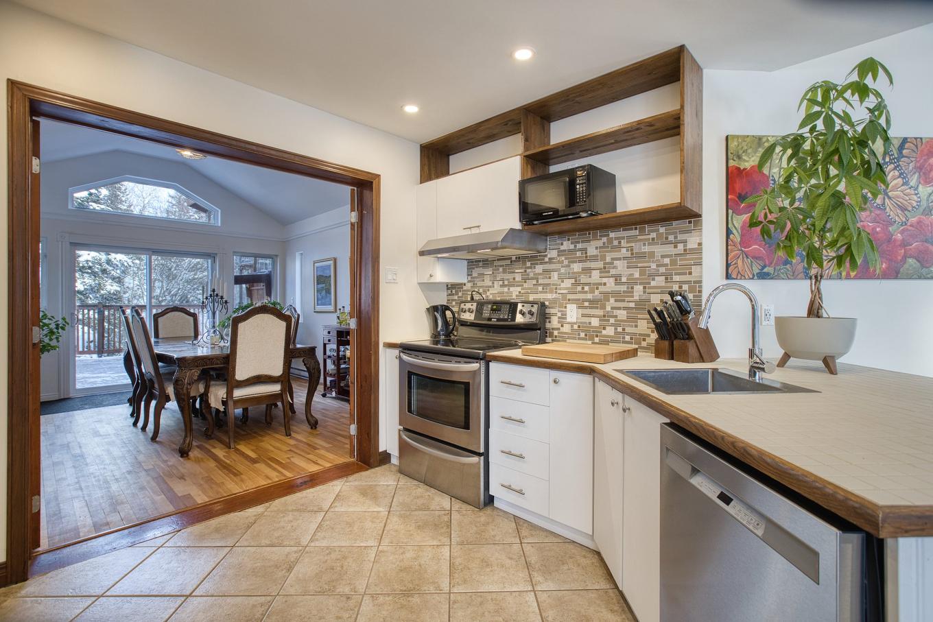 Cuisine - 511 Rue Des Sous-Bois, Sainte-Agathe-Des-Monts, QC - Indoor Photo Showing Kitchen