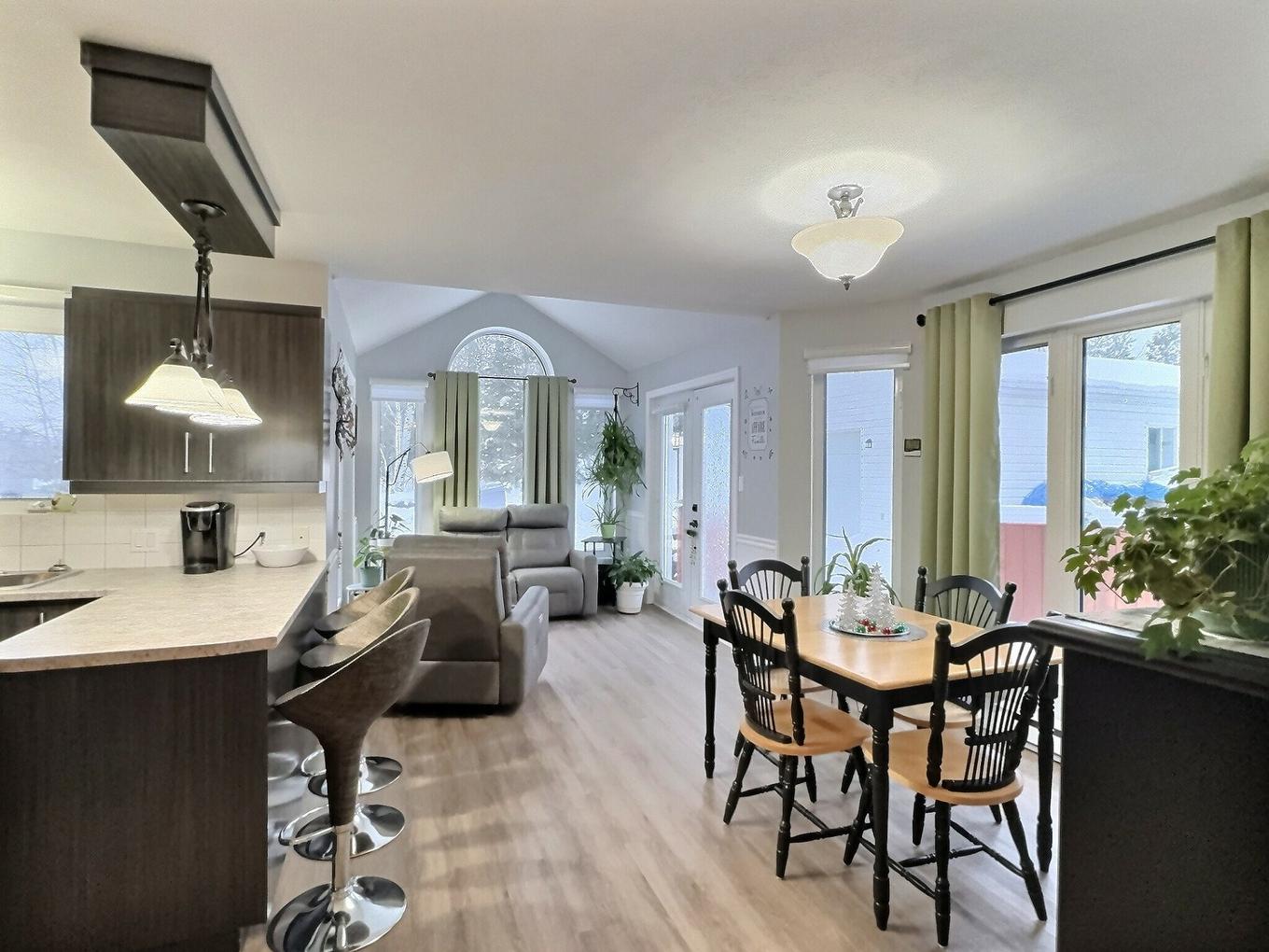 Overall view - 22 Rue St-Isidore O., Laverlochère-Angliers, QC - Indoor Photo Showing Dining Room