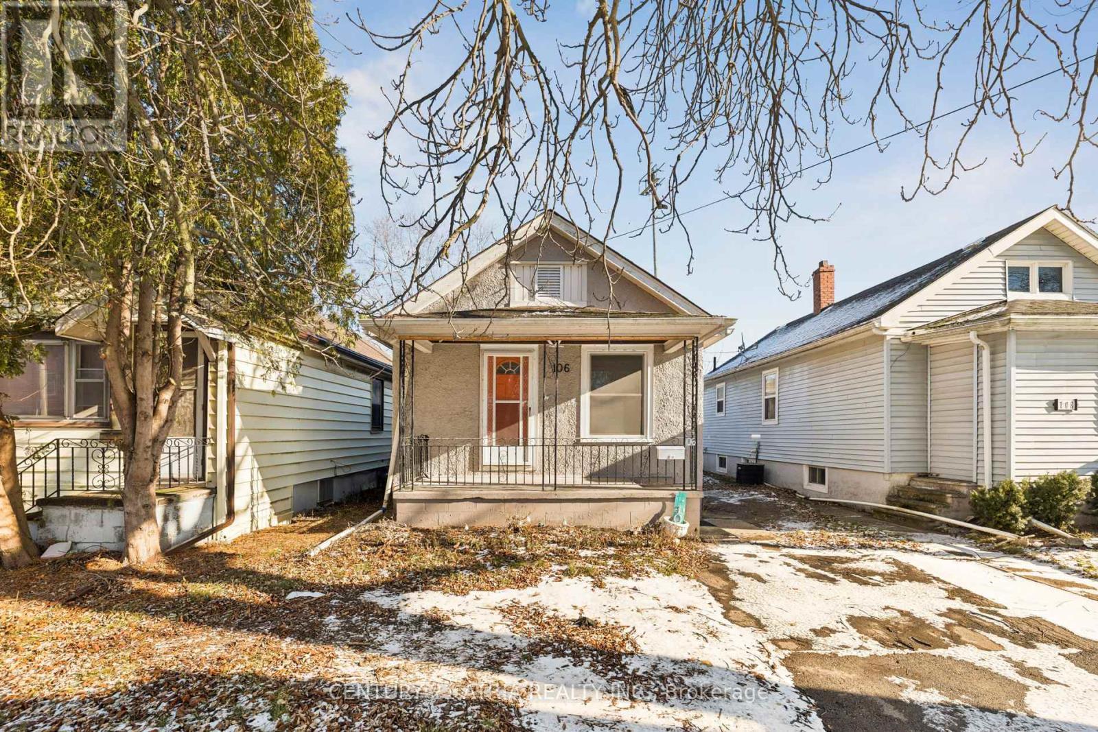 106 Burgar Street, Welland, ON - Outdoor With Deck Patio Veranda