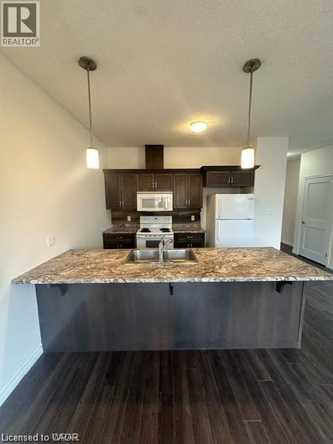 25 Kendell Lane Unit# Upper, Ingersoll, ON - Indoor Photo Showing Kitchen