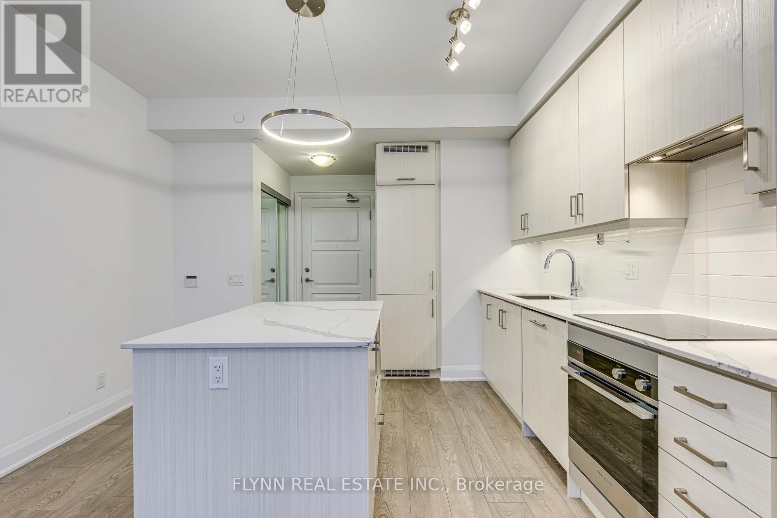 2001 - 36 Elm Drive W, Mississauga, ON - Indoor Photo Showing Kitchen