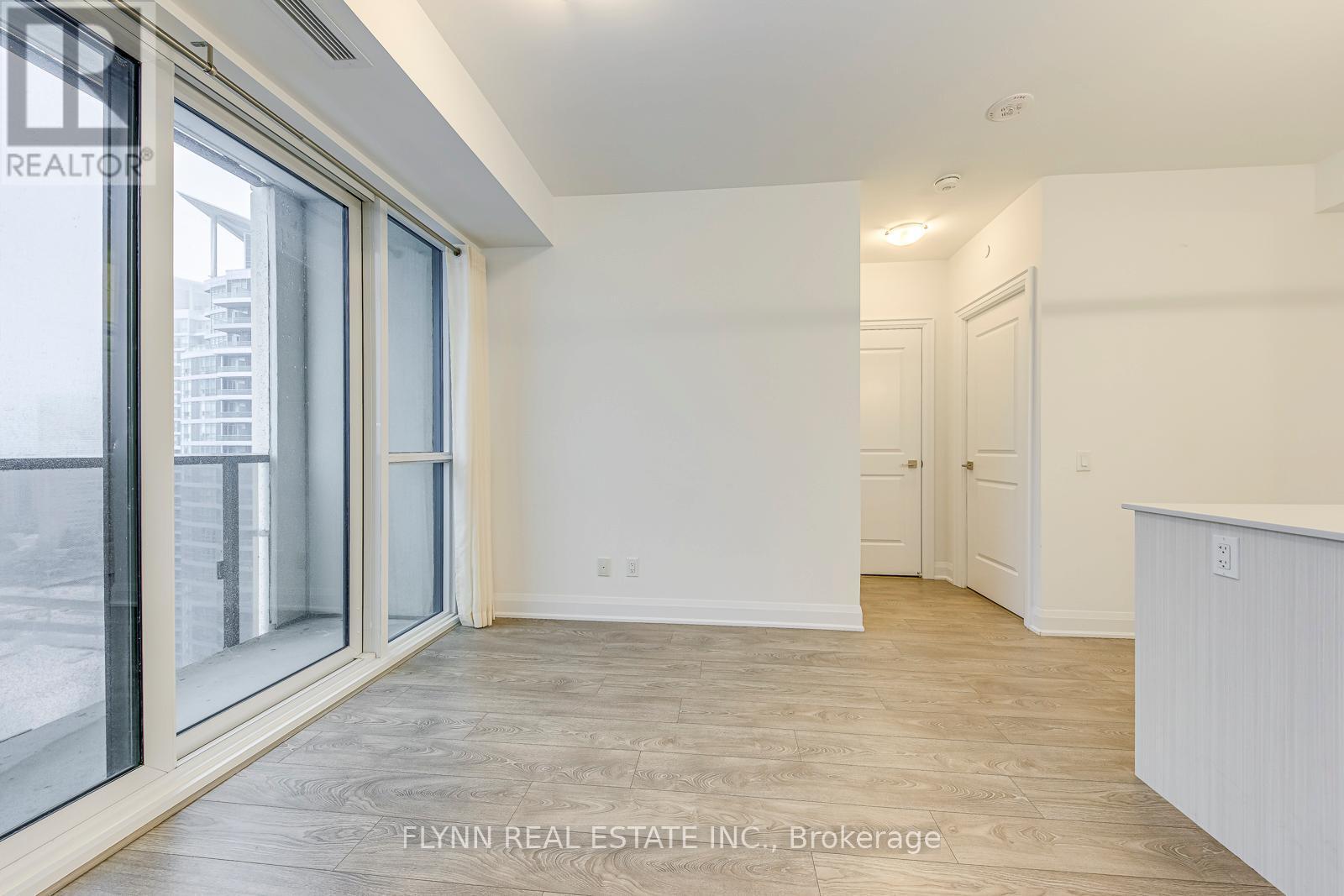 2001 - 36 Elm Drive W, Mississauga, ON - Indoor Photo Showing Other Room