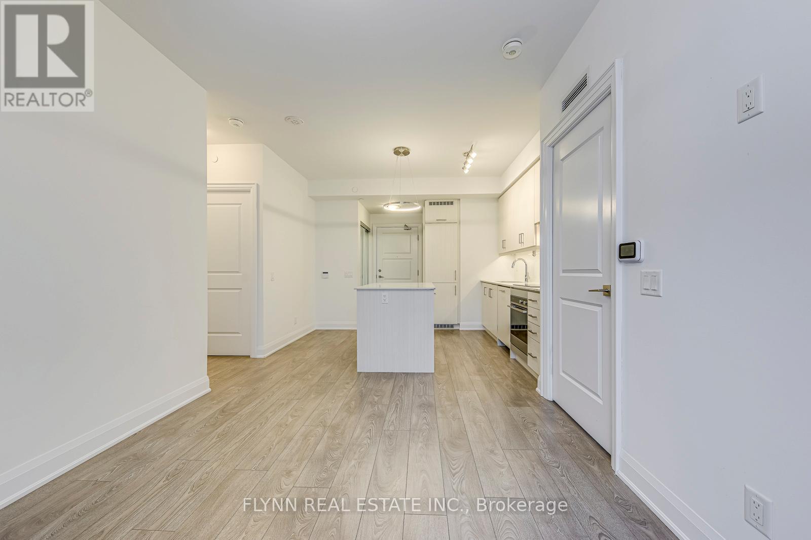 2001 - 36 Elm Drive W, Mississauga, ON - Indoor Photo Showing Other Room