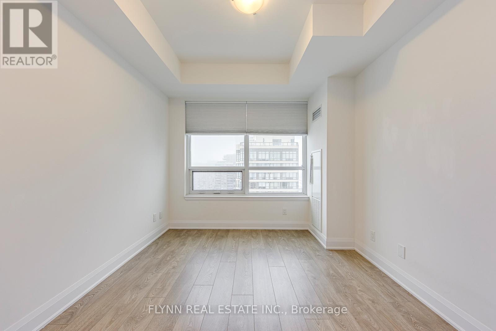 2001 - 36 Elm Drive W, Mississauga, ON - Indoor Photo Showing Other Room