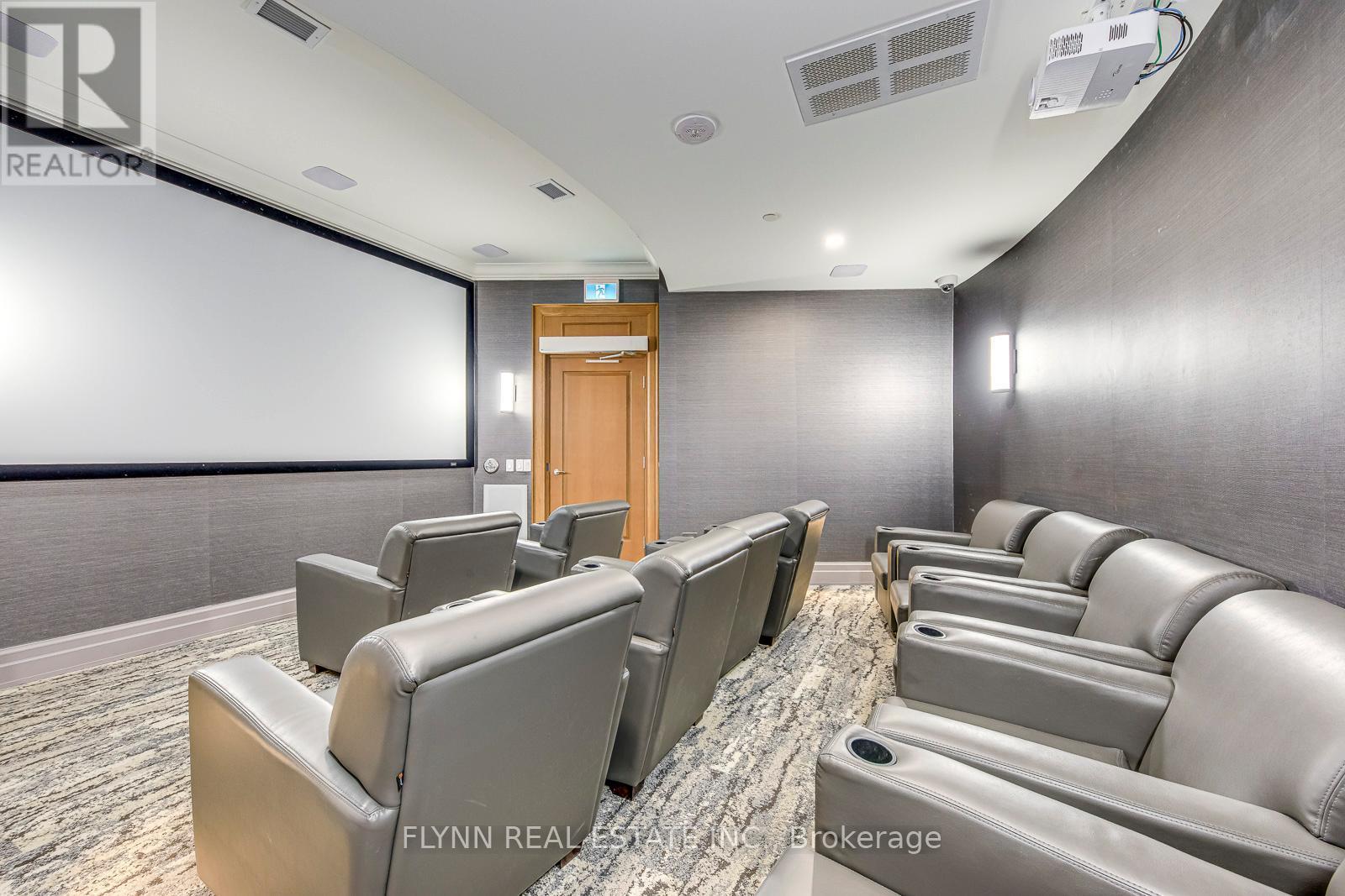 2001 - 36 Elm Drive W, Mississauga, ON - Indoor Photo Showing Other Room