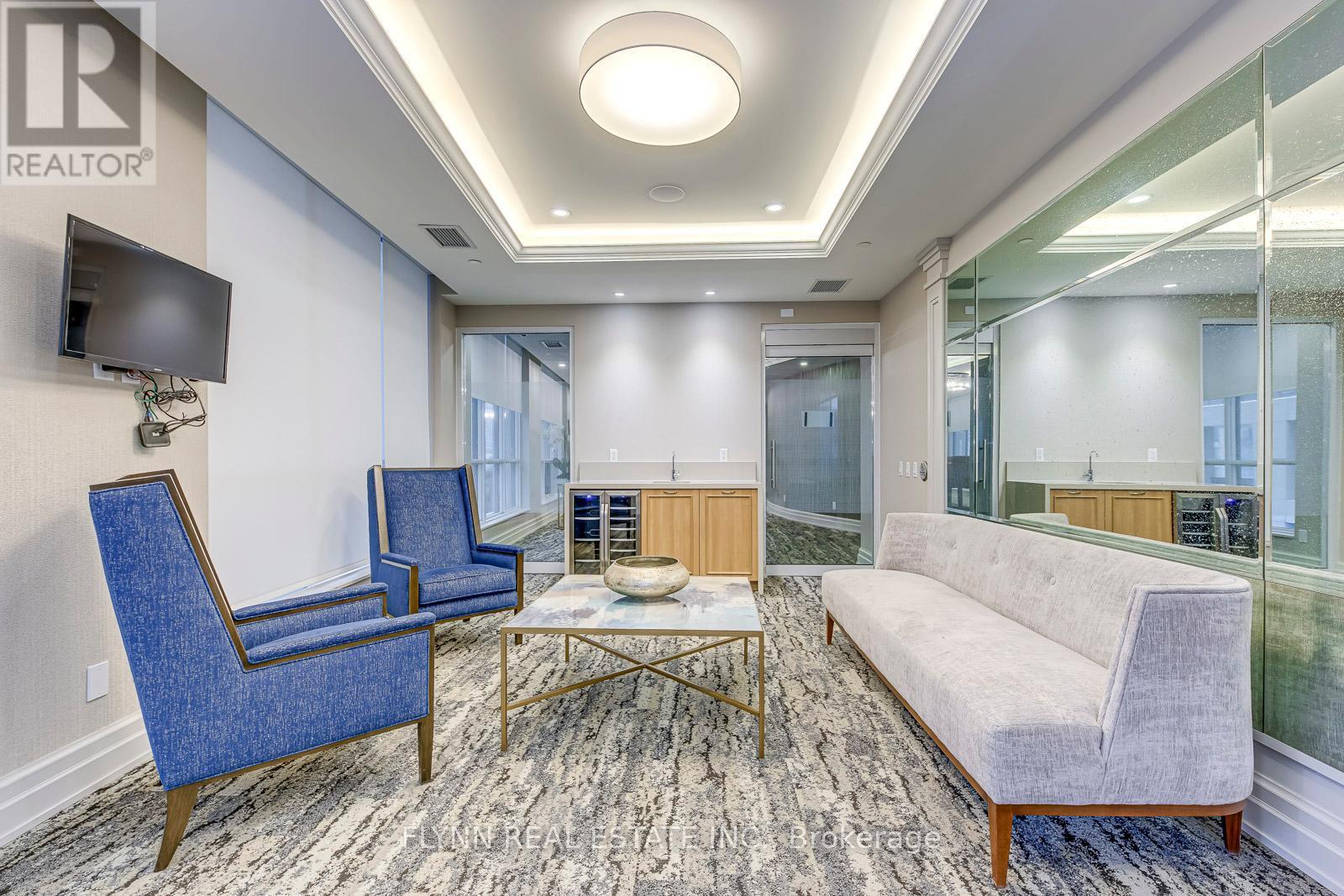 2001 - 36 Elm Drive W, Mississauga, ON - Indoor Photo Showing Other Room