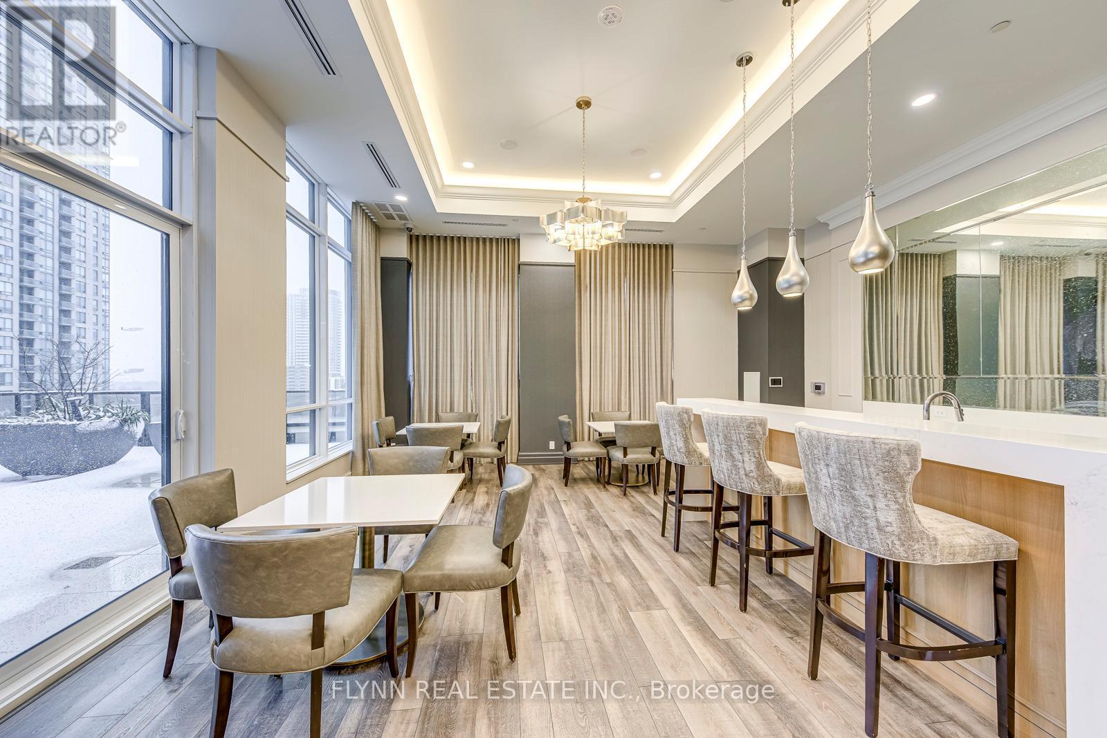 2001 - 36 Elm Drive W, Mississauga, ON - Indoor Photo Showing Dining Room