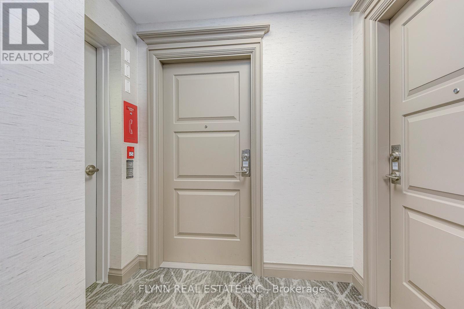 2001 - 36 Elm Drive W, Mississauga, ON - Photo Showing Other Room