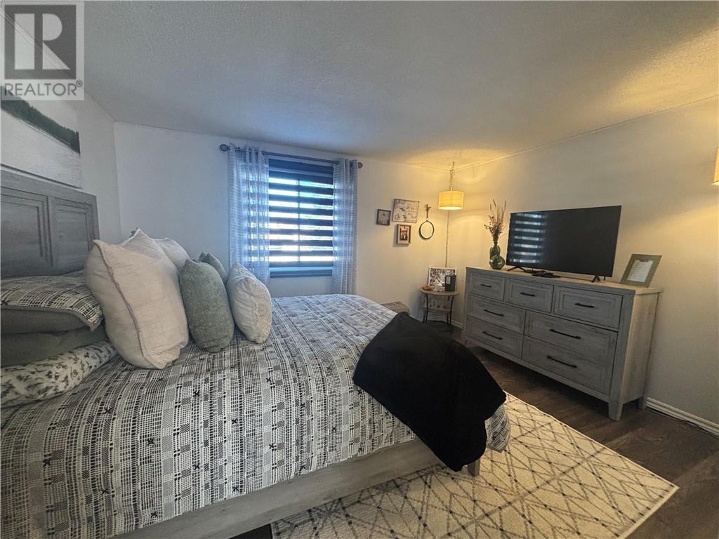 108 Armand Crescent, Chelmsford, ON - Indoor Photo Showing Bedroom