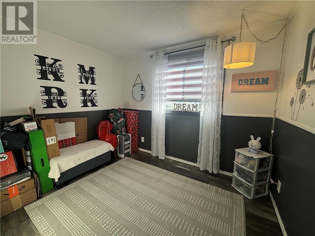 108 Armand Crescent, Chelmsford, ON - Indoor