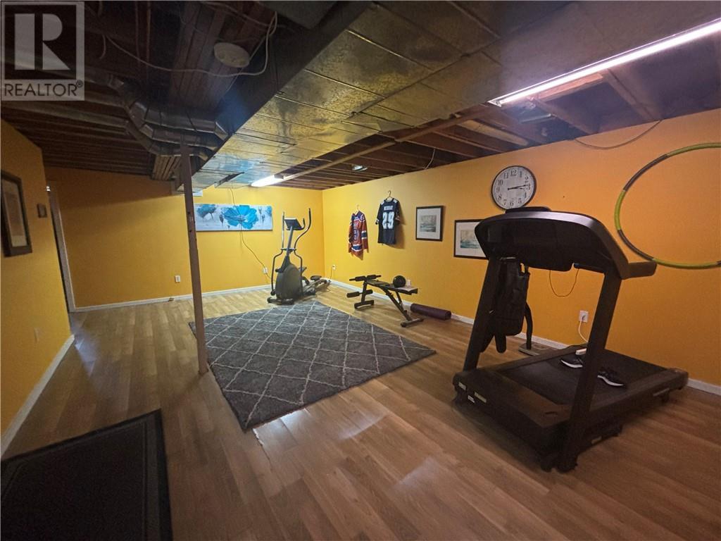 108 Armand Crescent, Chelmsford, ON - Indoor Photo Showing Gym Room