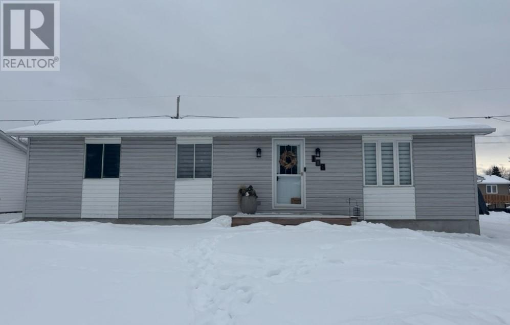 108 Armand Crescent, Chelmsford, ON - Outdoor