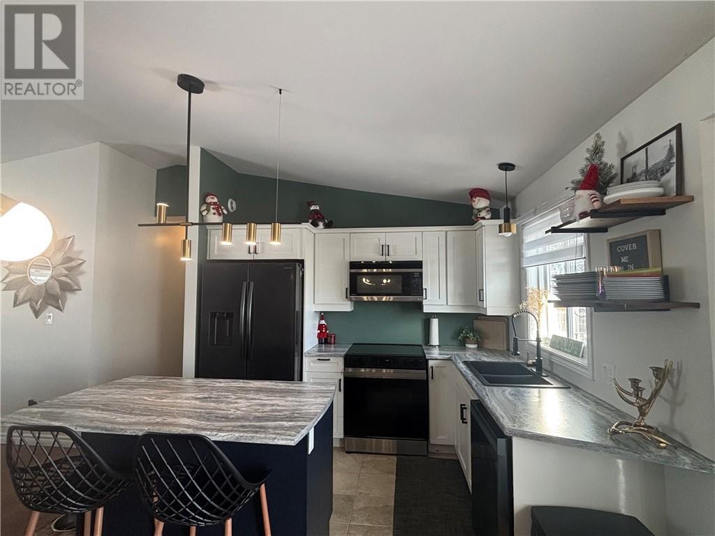 3099 Anizette Street, Chelmsford, ON - Indoor Photo Showing Kitchen With Double Sink