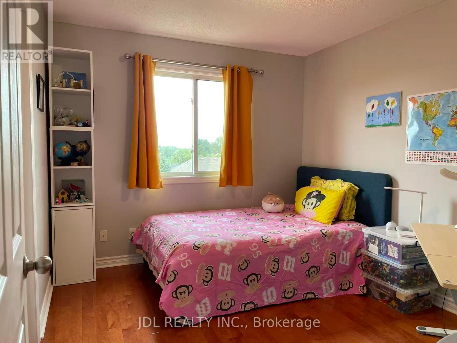 394 Berryhill Drive W, London North, ON - Indoor Photo Showing Bedroom
