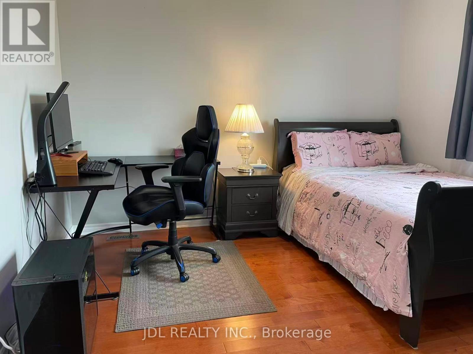 394 Berryhill Drive W, London North, ON - Indoor Photo Showing Bedroom