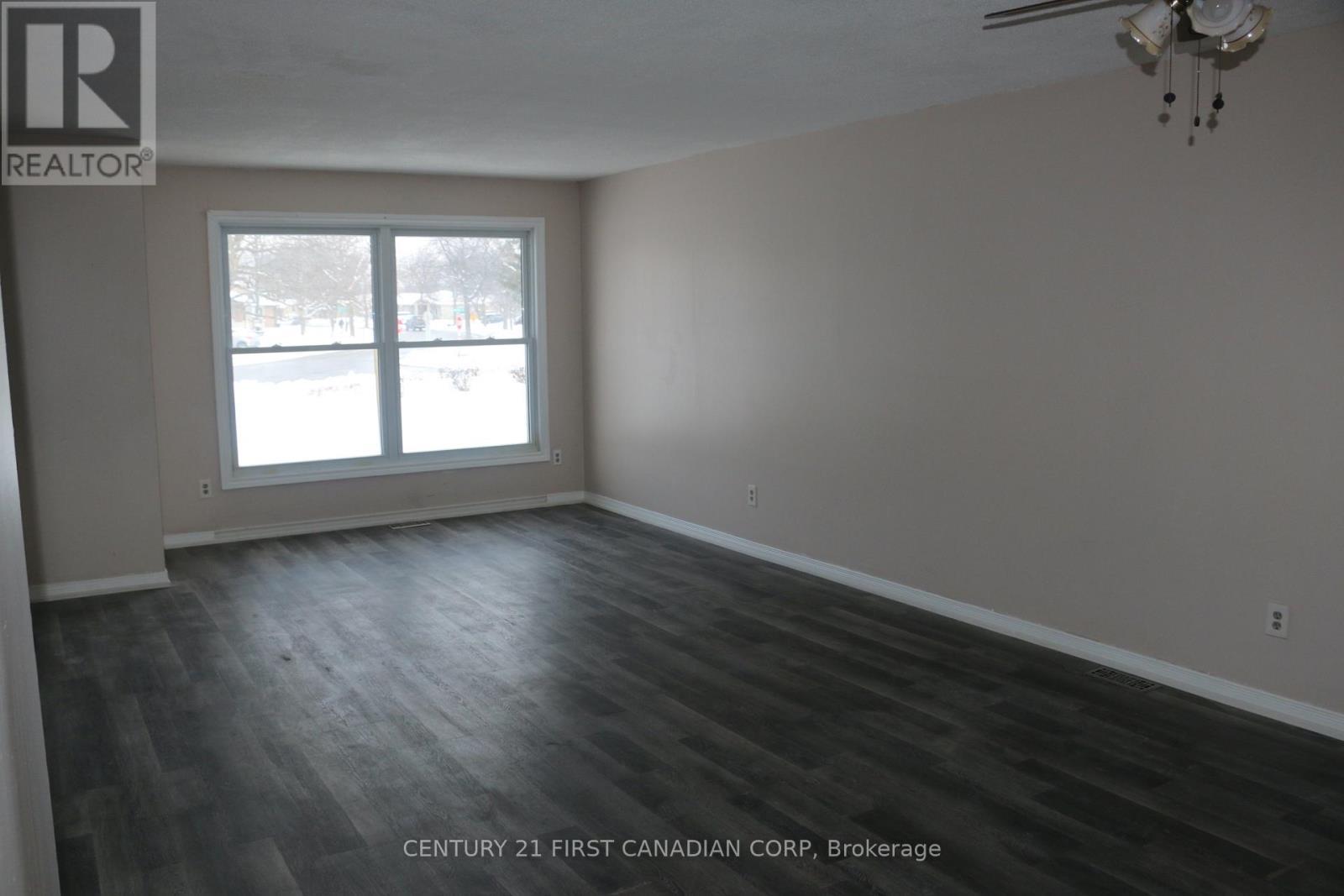 4 - 51 Sholto Drive, London South (South X), ON - Indoor Photo Showing Other Room