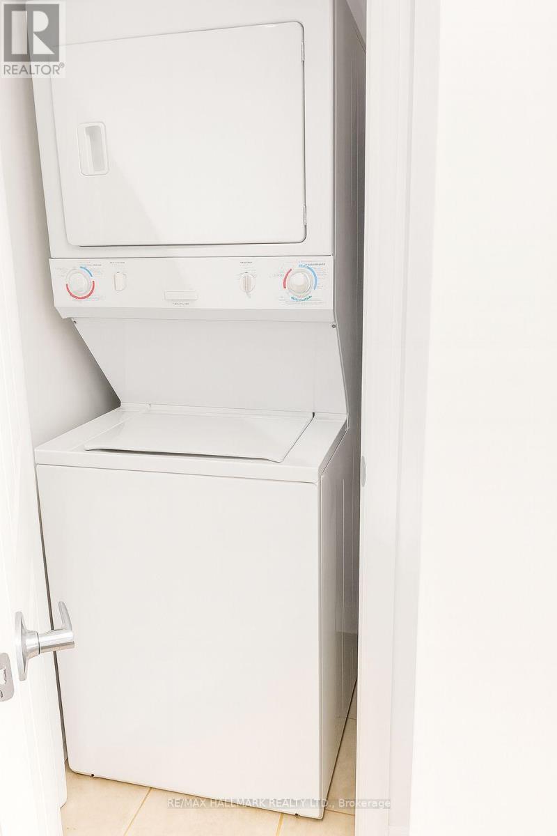 440 - 2885 Bayview Avenue, Toronto, ON - Indoor Photo Showing Laundry Room