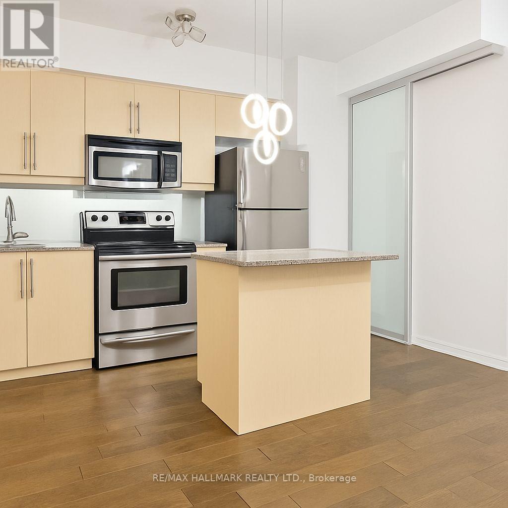 440 - 2885 Bayview Avenue, Toronto, ON - Indoor Photo Showing Kitchen