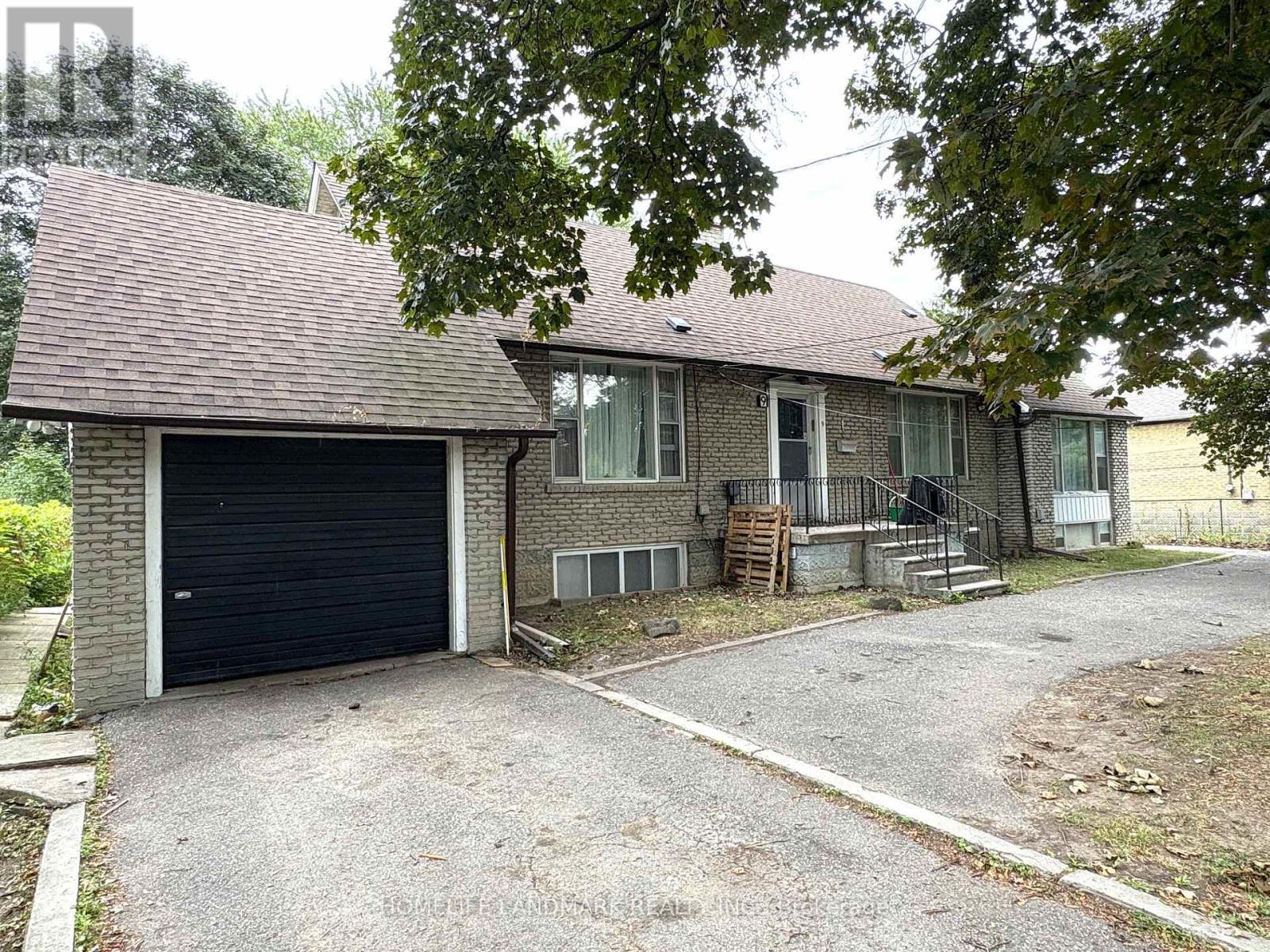 Basement N - 9 Lamont Avenue, Toronto, ON - Outdoor