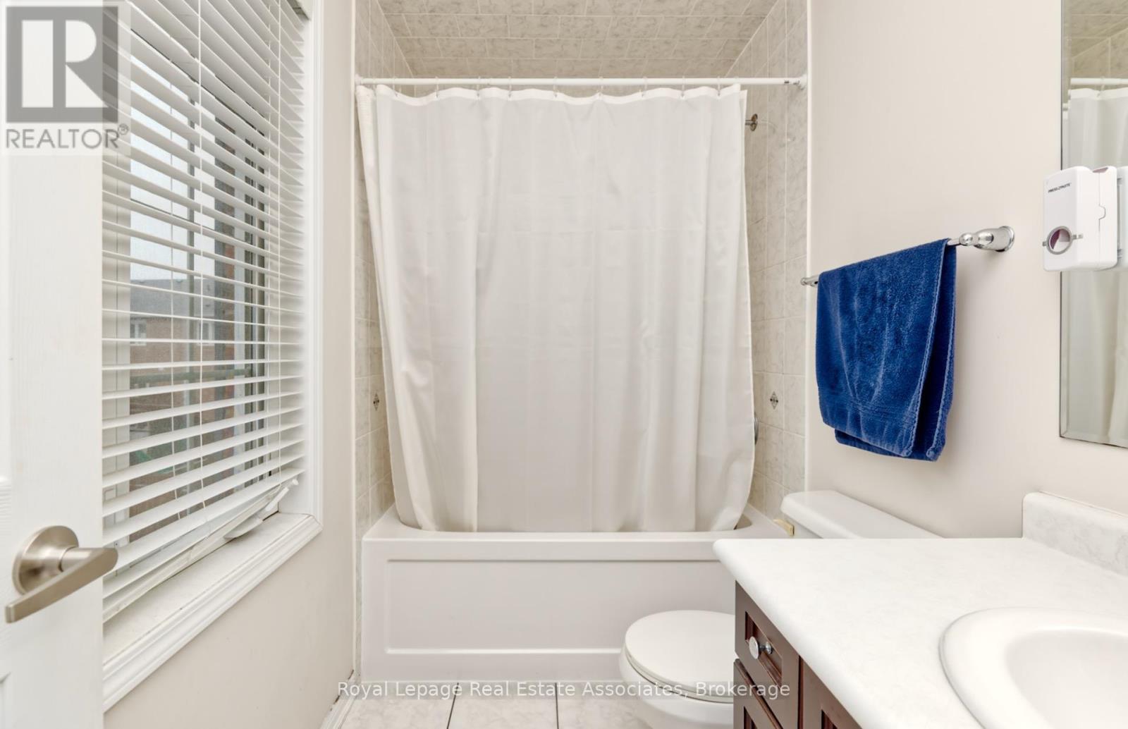 440 Dalhousie Gate, Milton, ON - Indoor Photo Showing Bathroom