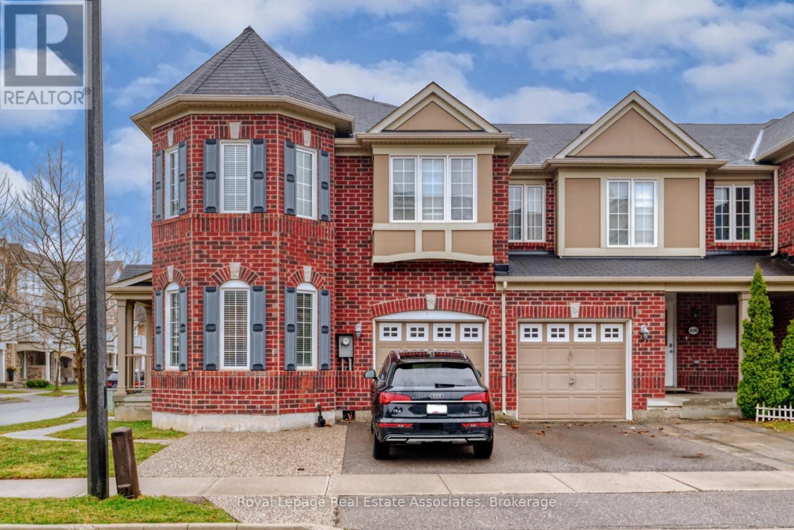 440 Dalhousie Gate, Milton, ON - Outdoor With Facade