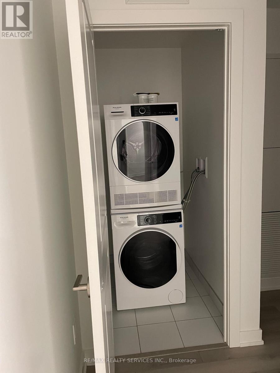 313 - 15 Skyridge Drive, Brampton, ON - Indoor Photo Showing Laundry Room