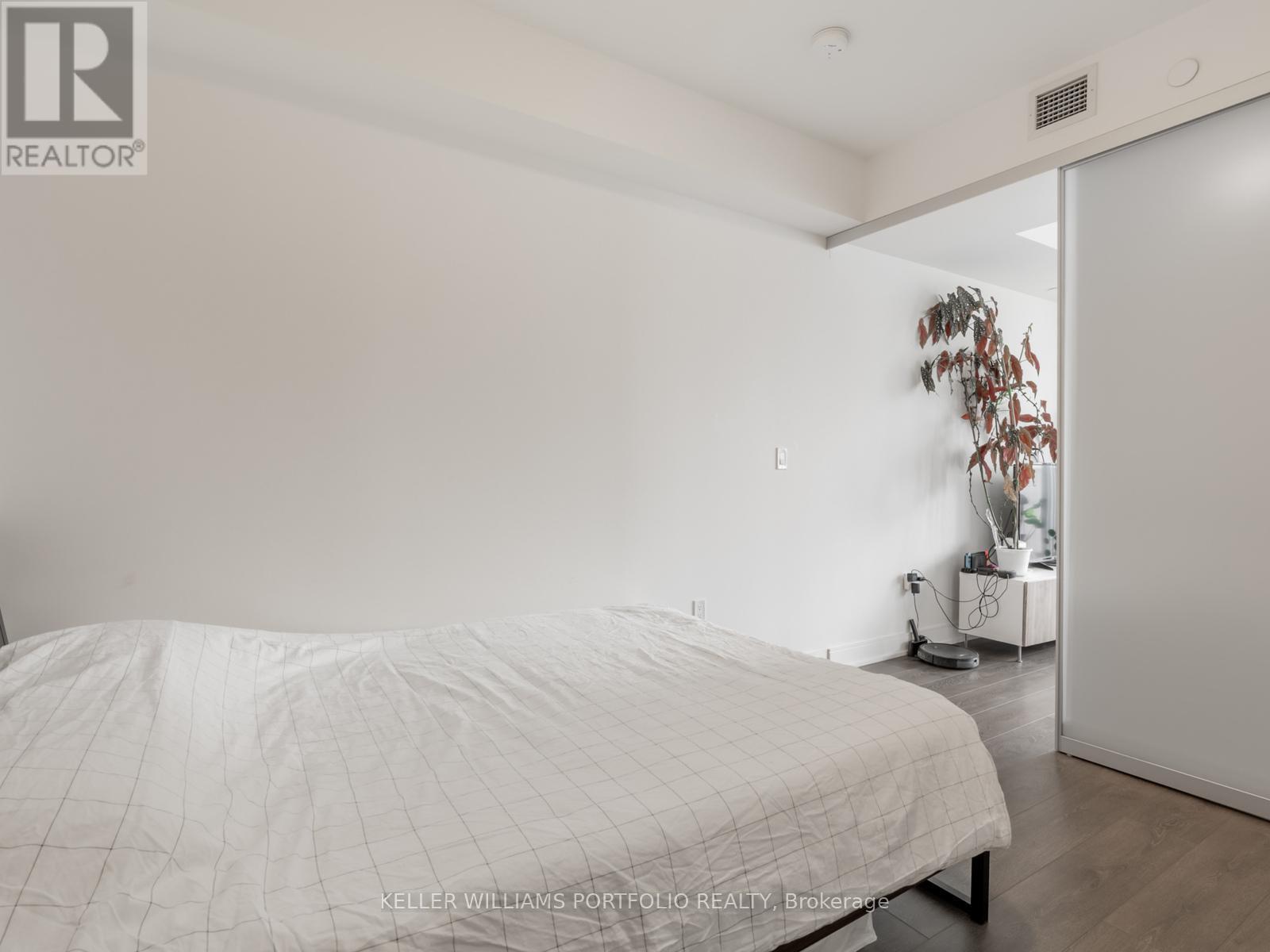 2501 - 89 Mcgill Street, Toronto, ON - Indoor Photo Showing Bedroom