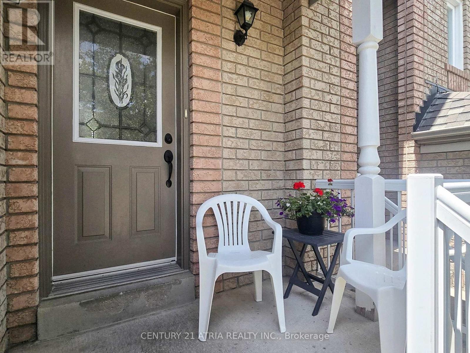 16 Stiles Avenue, Aurora, ON - Outdoor With Deck Patio Veranda