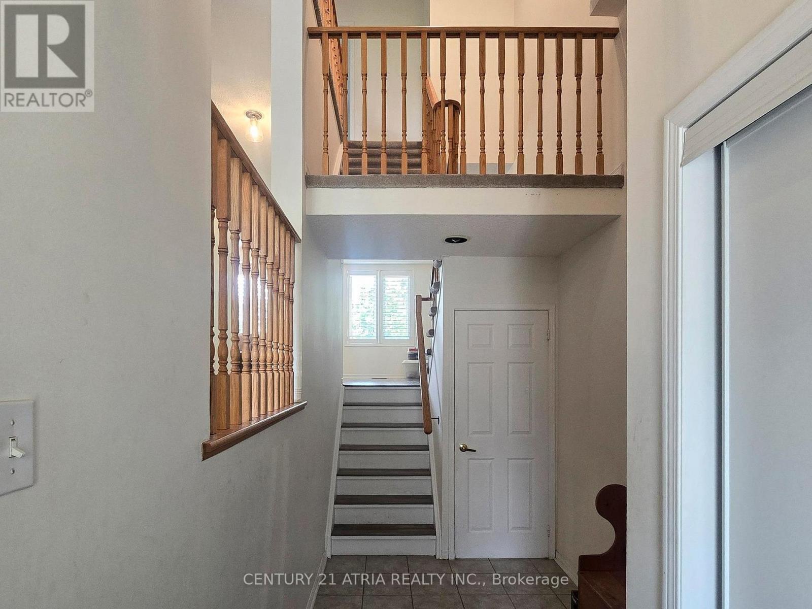 16 Stiles Avenue, Aurora, ON - Indoor Photo Showing Other Room