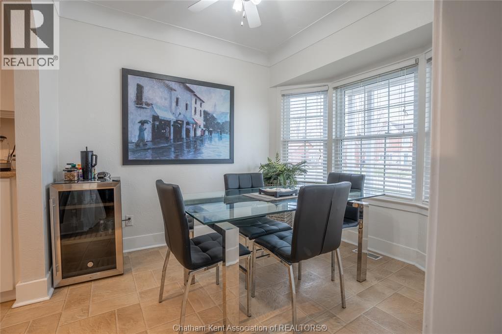 86 Phyllis Avenue, Chatham, ON - Indoor Photo Showing Dining Room