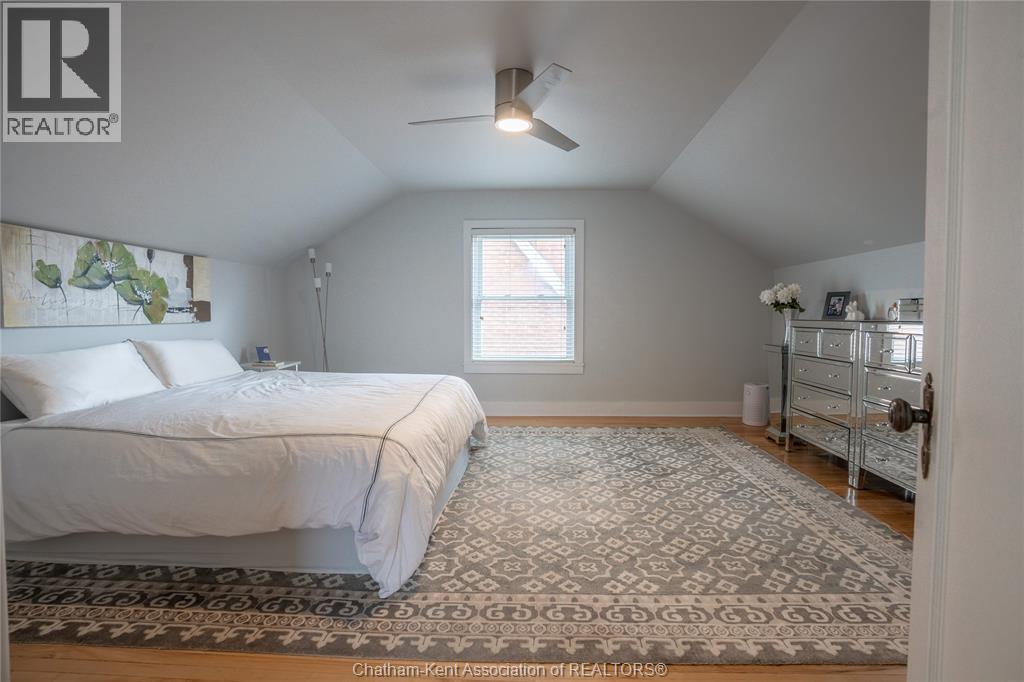 86 Phyllis Avenue, Chatham, ON - Indoor Photo Showing Bedroom