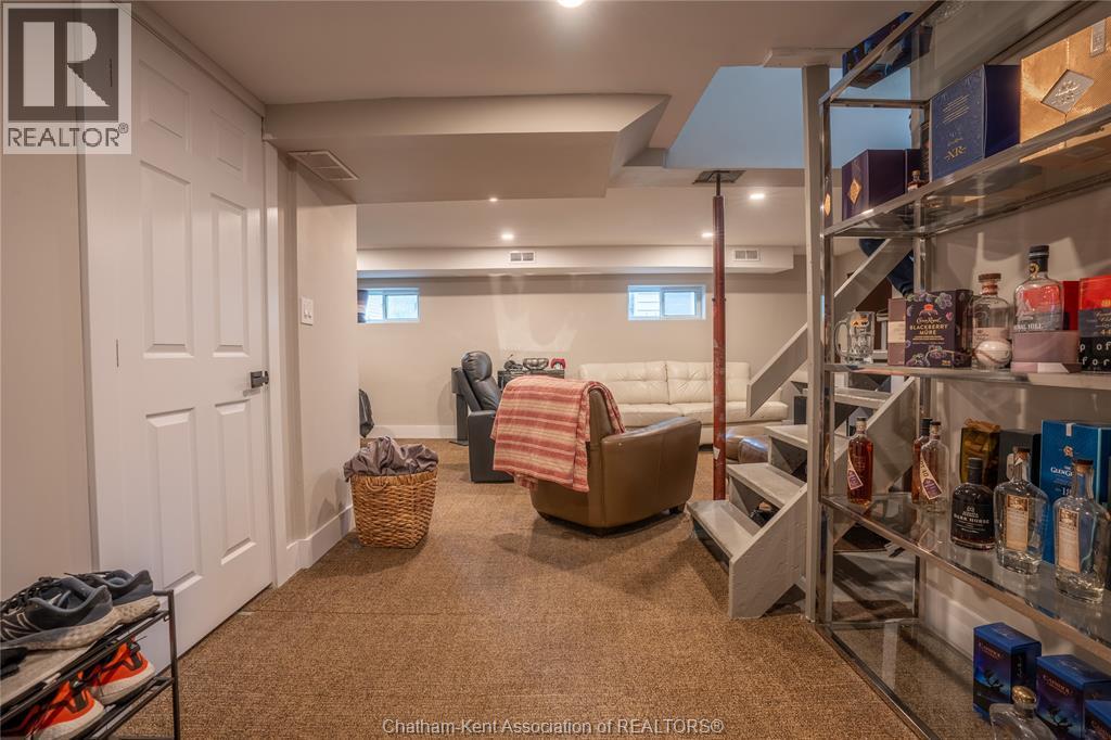 86 Phyllis Avenue, Chatham, ON - Indoor