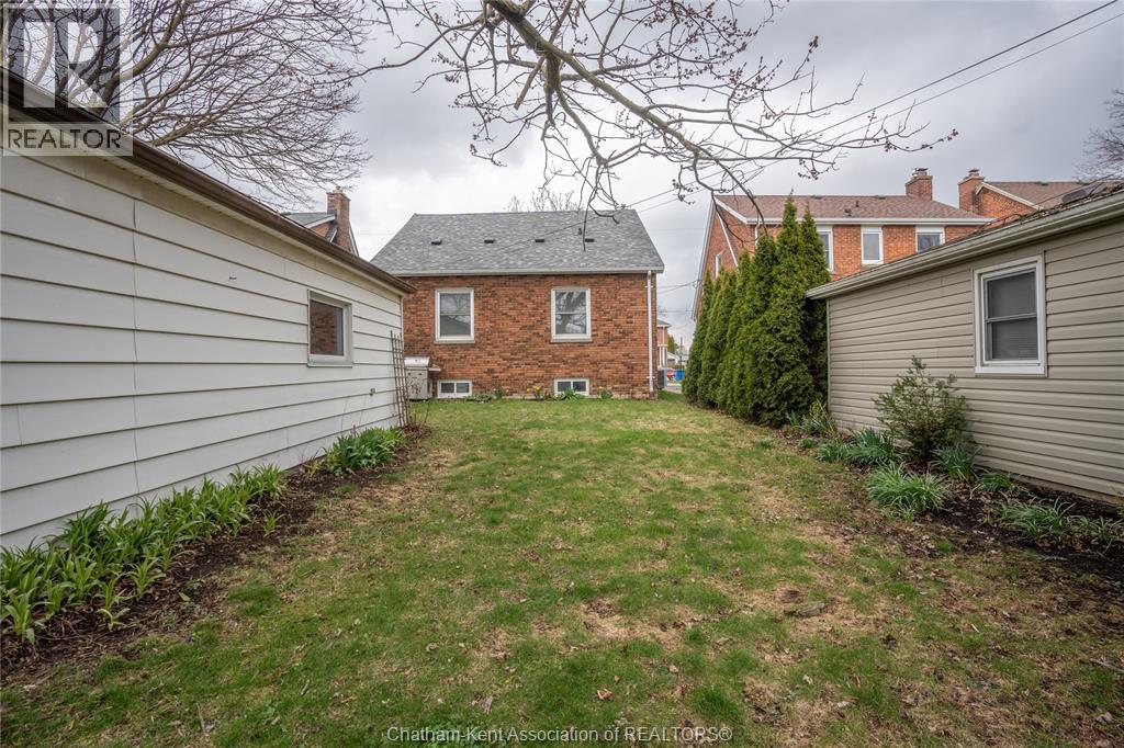 86 Phyllis Avenue, Chatham, ON - Outdoor With Exterior