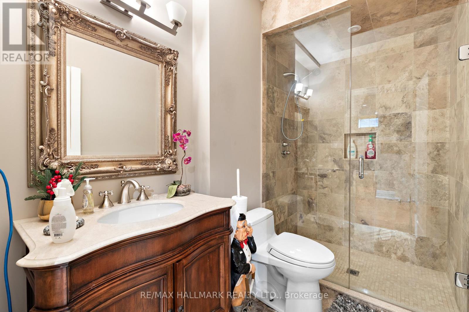 2485 Meadowridge Drive, Oakville, ON - Indoor Photo Showing Bathroom