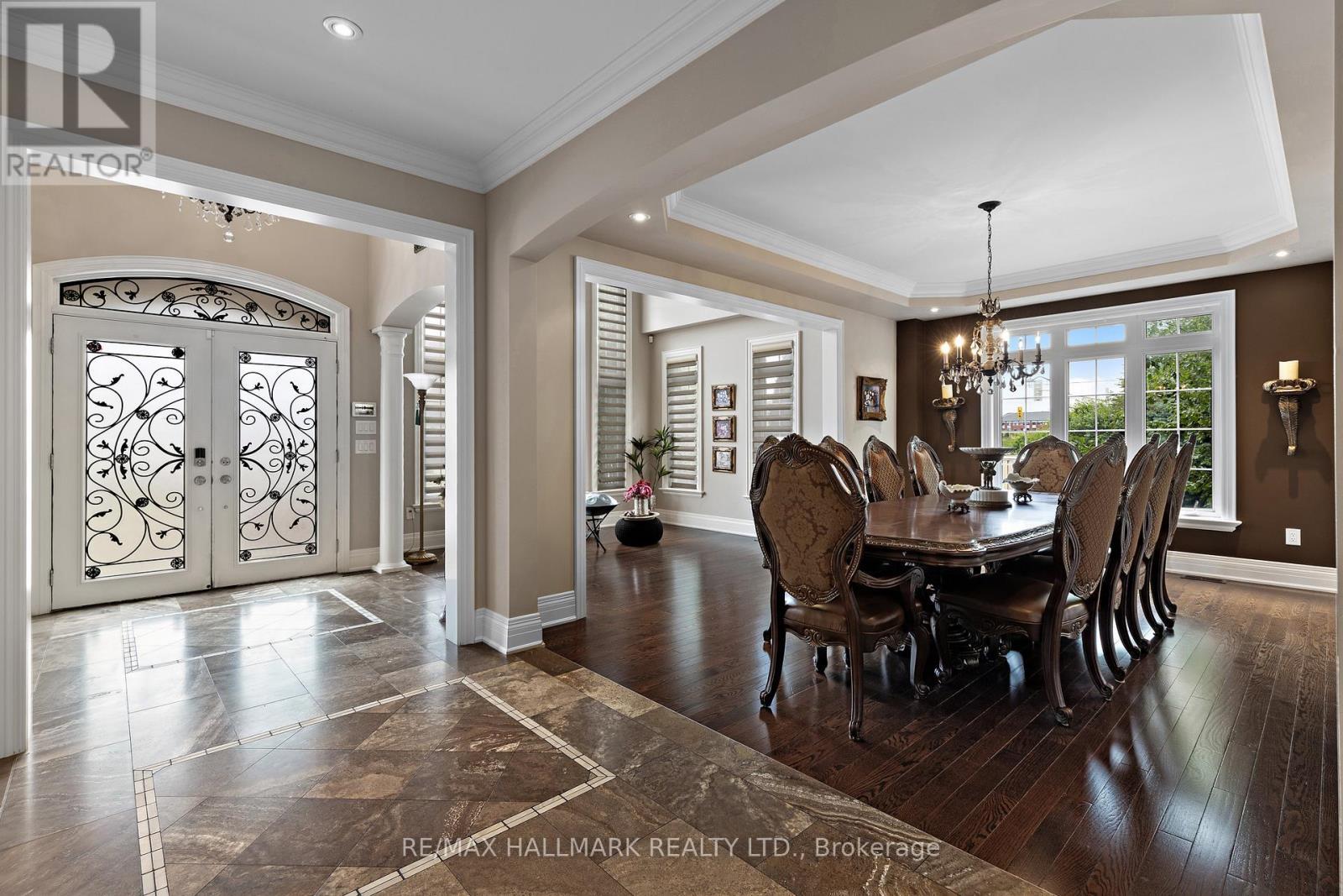 2485 Meadowridge Drive, Oakville, ON - Indoor Photo Showing Dining Room