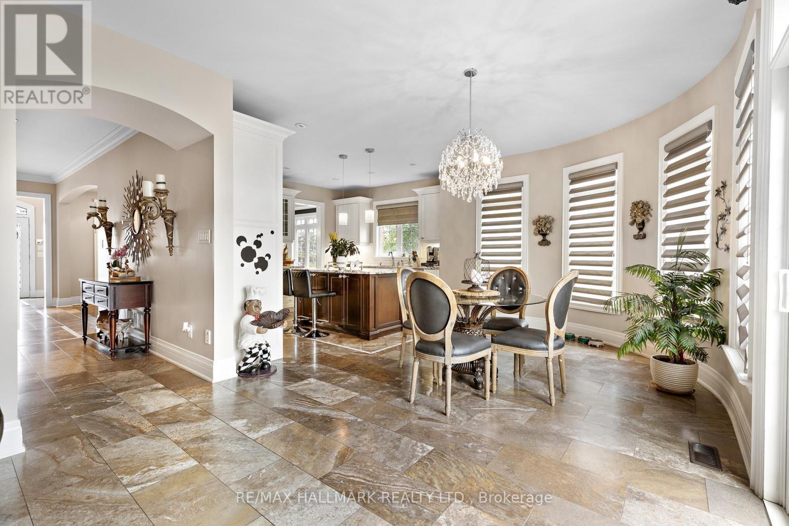 2485 Meadowridge Drive, Oakville, ON - Indoor Photo Showing Dining Room