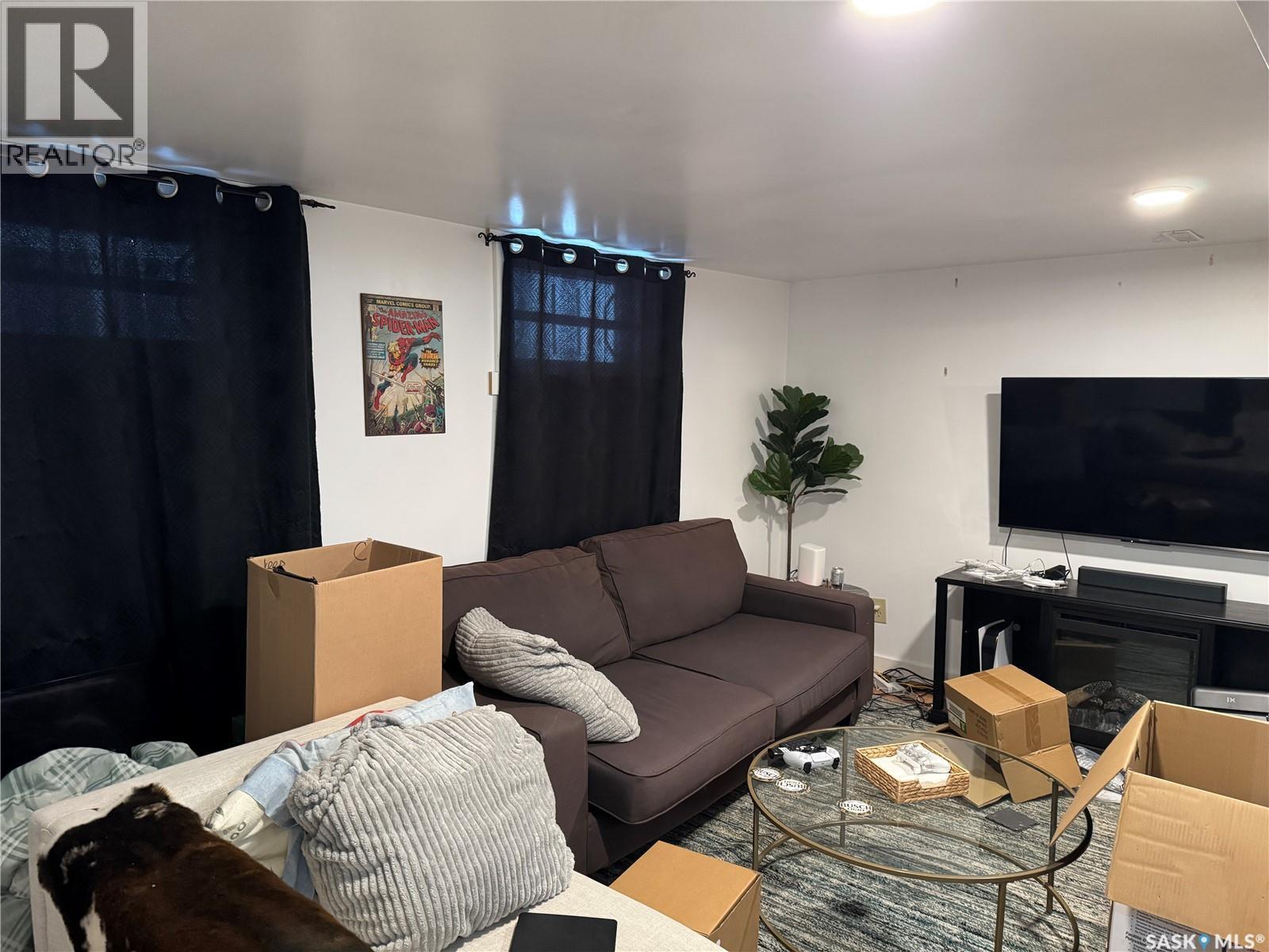 1134 Main Street, Saskatoon, SK - Indoor