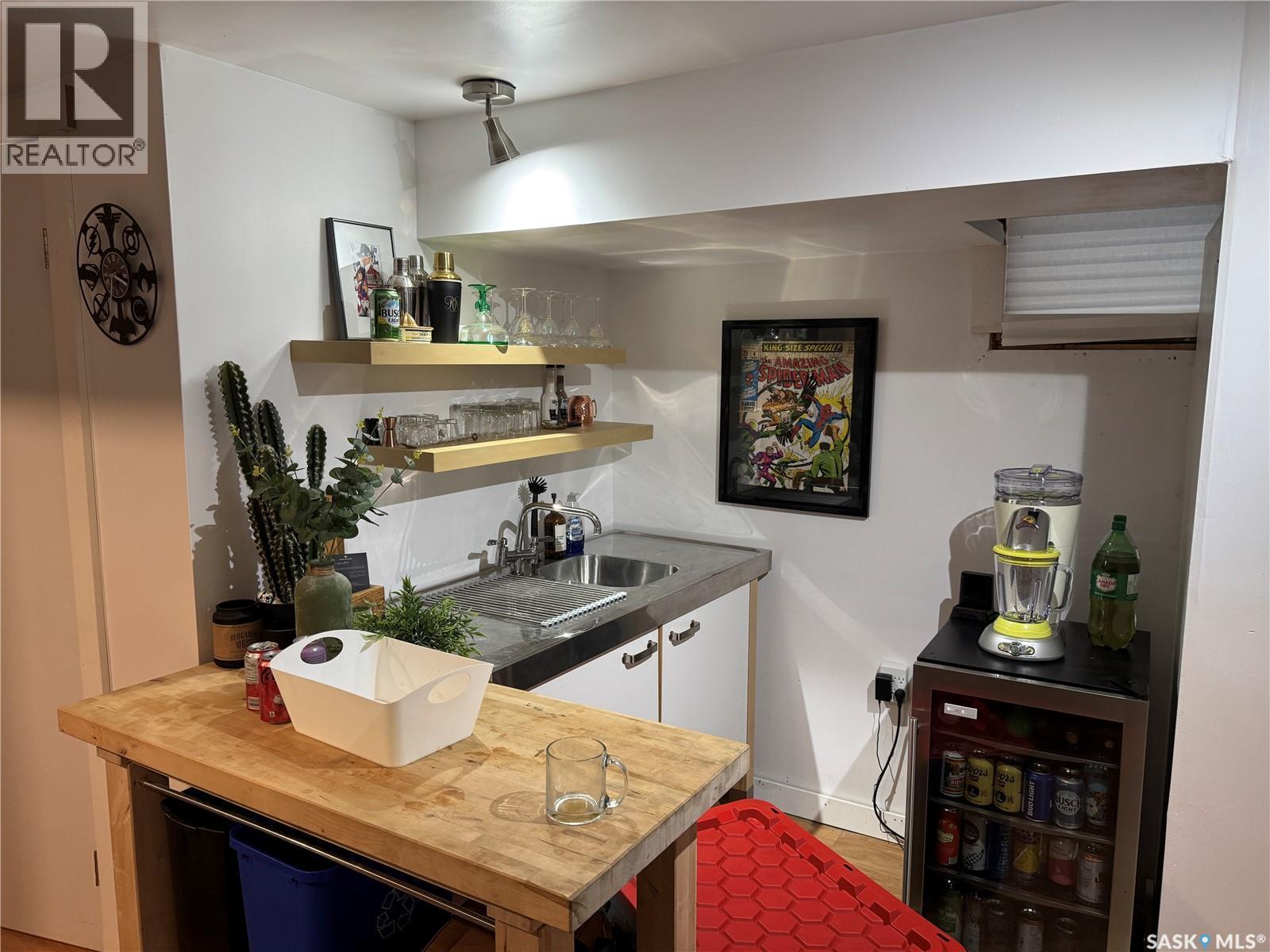 1134 Main Street, Saskatoon, SK - Indoor Photo Showing Other Room