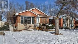 26 RAMSEY CRESCENT Hamilton, ON L8S 2N2