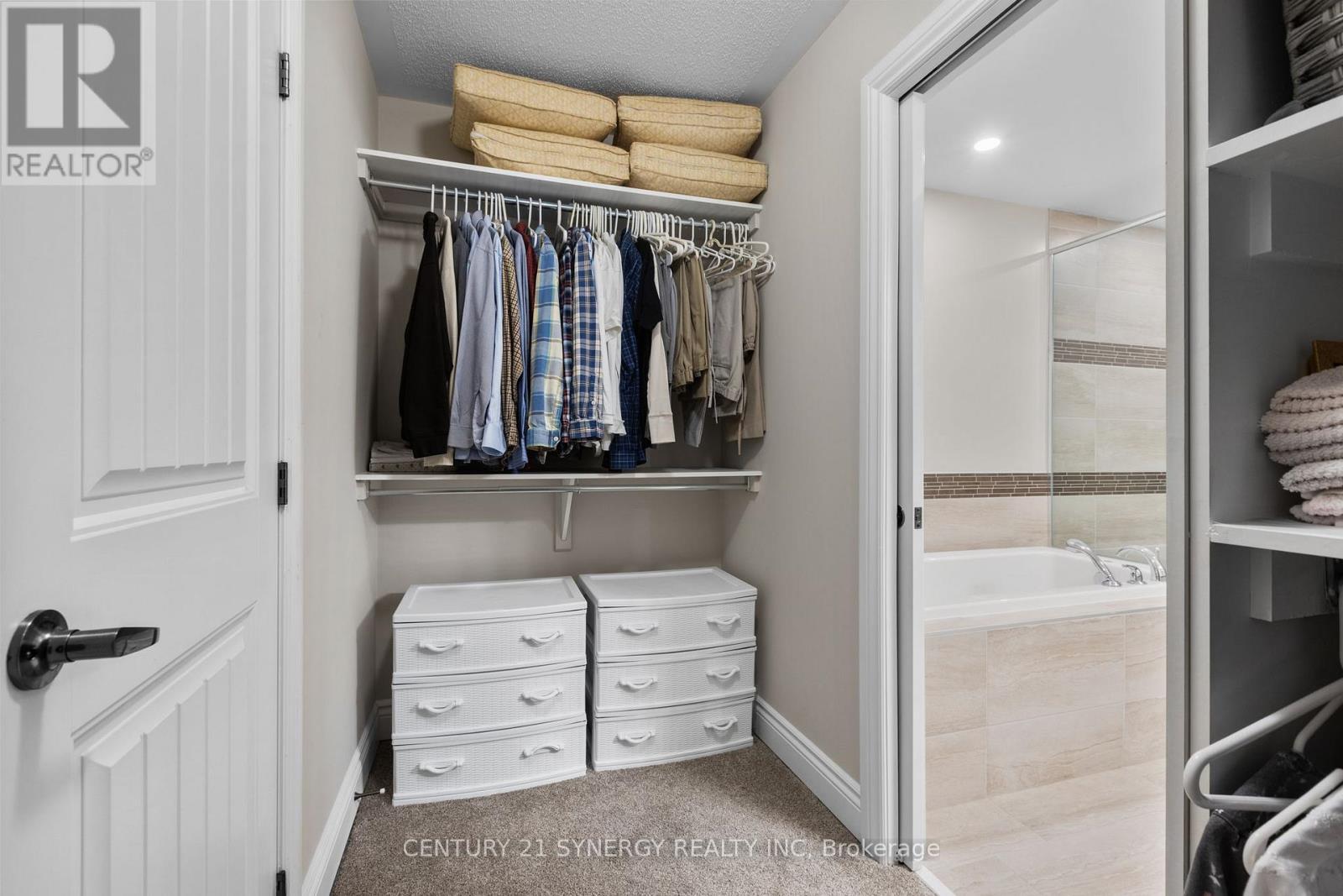 779 Fiddlehead Street, Ottawa, ON - Indoor With Storage