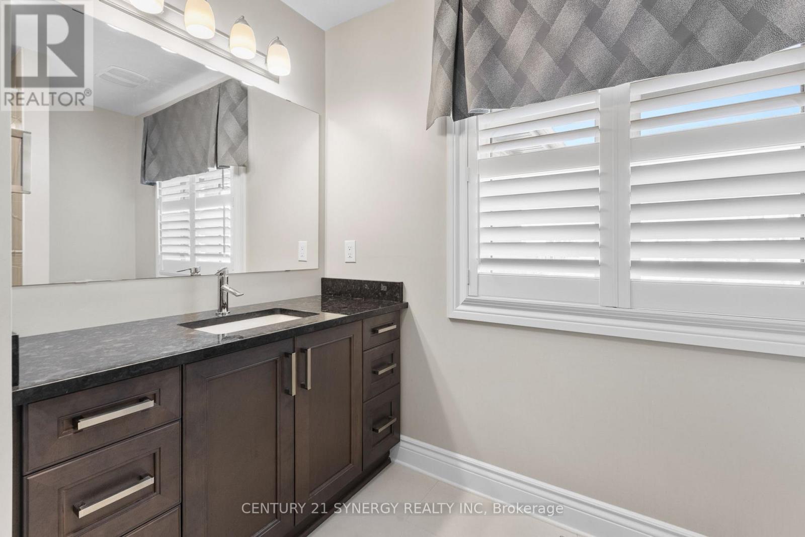 779 Fiddlehead Street, Ottawa, ON - Indoor Photo Showing Bathroom