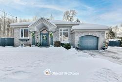 113 Rue de l'Émeraude Saint-Colomban, QC J4K 2C8