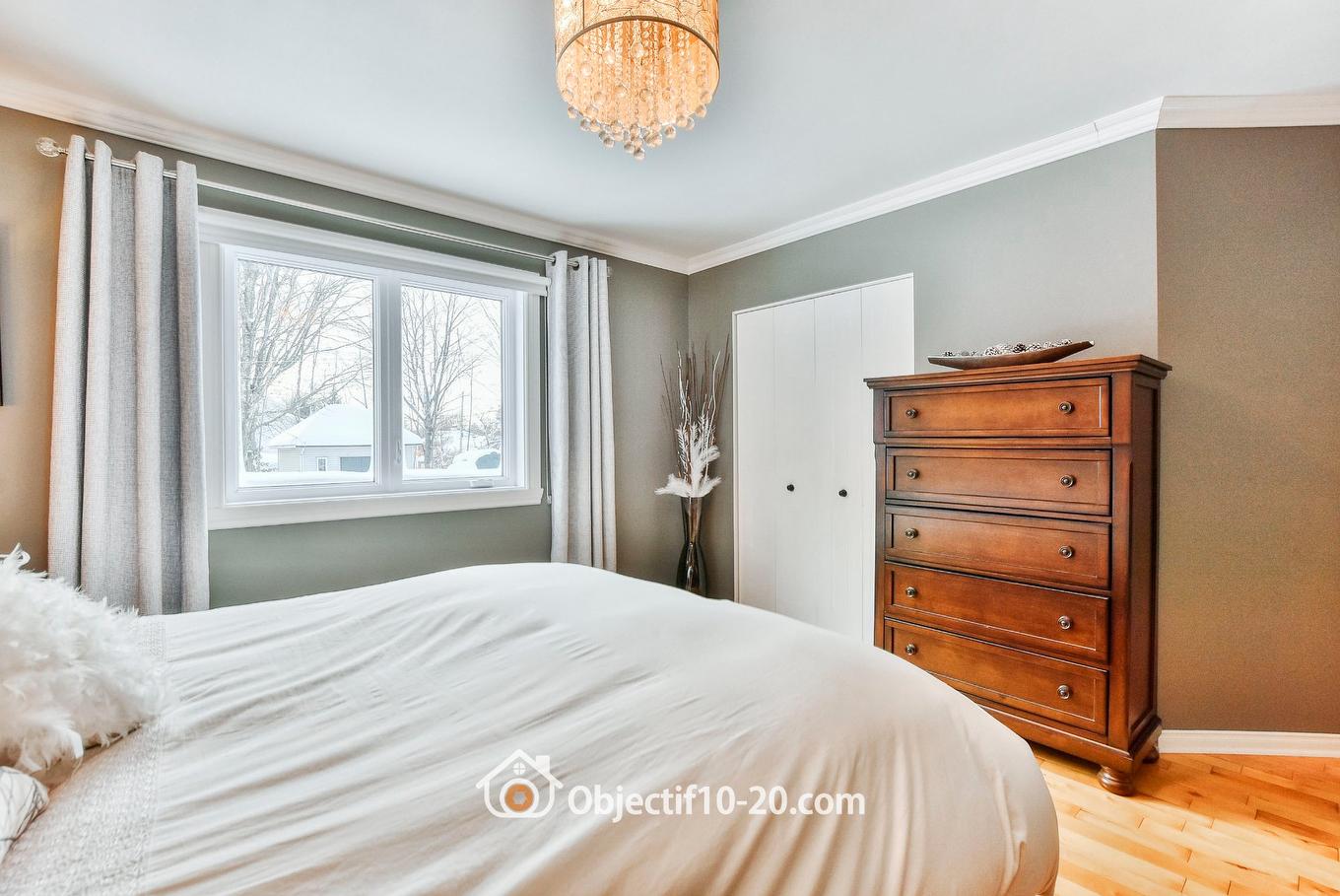 Chambre à coucher principale - 113 Rue De L'Émeraude, Saint-Colomban, QC - Indoor Photo Showing Bedroom