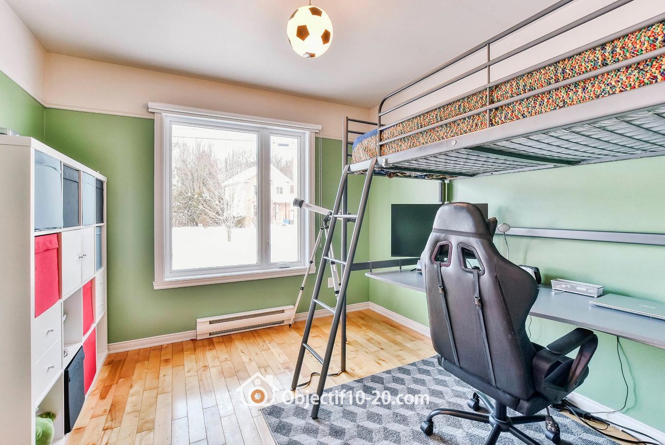 Chambre à coucher - 113 Rue De L'Émeraude, Saint-Colomban, QC - Indoor Photo Showing Gym Room