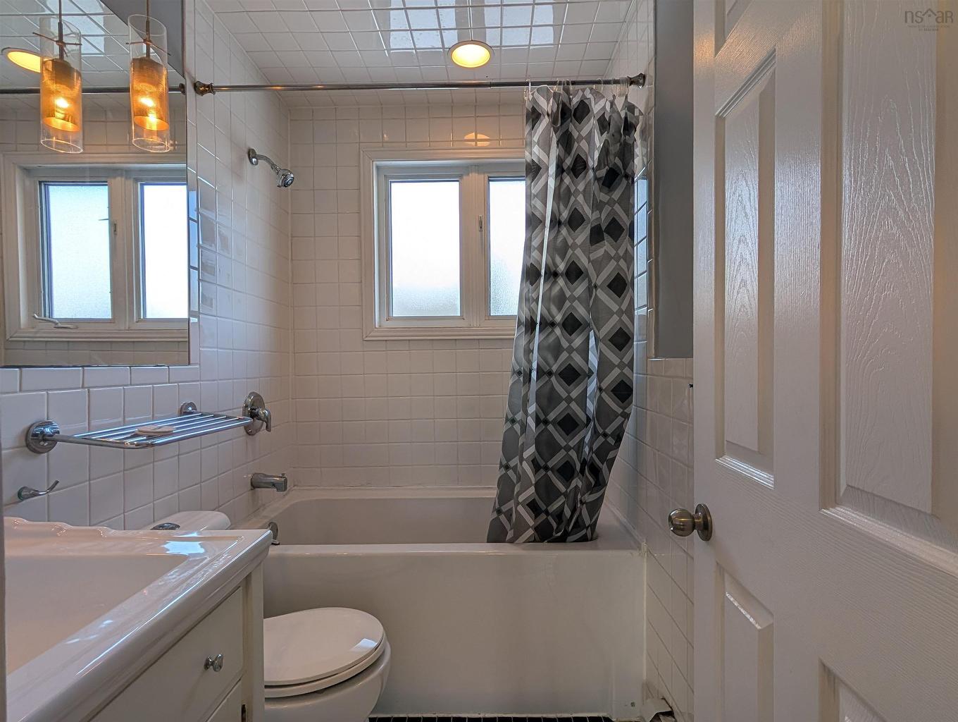 2 & 2A Parkmoor Avenue, Spryfield, NS