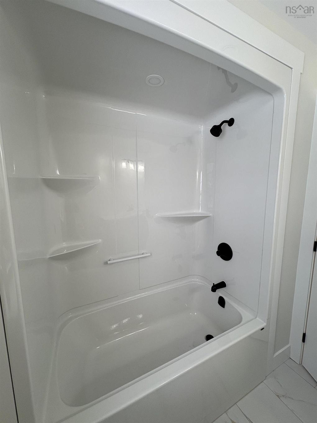 15 Oxford Court, Valley, NS