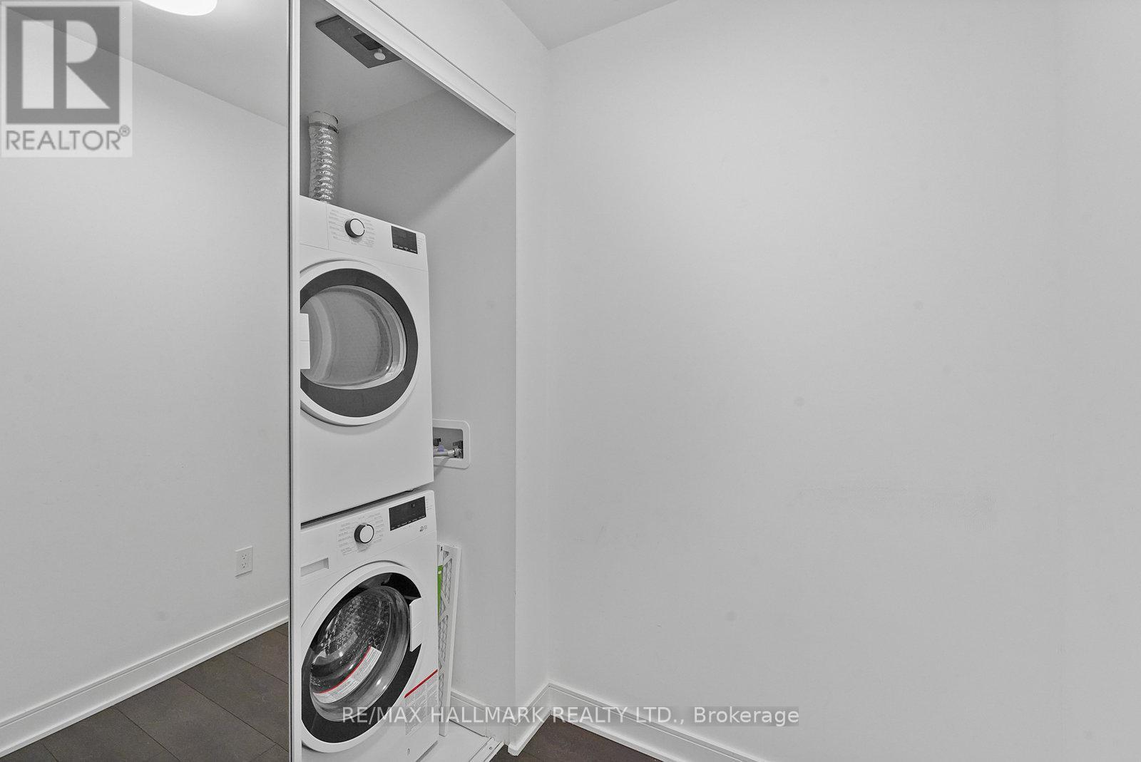N362 - 35 Rolling Mills Road, Toronto, ON - Indoor Photo Showing Laundry Room