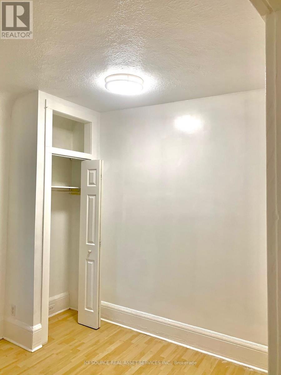 1 - 176 Grace Street, Toronto, ON - Indoor Photo Showing Other Room