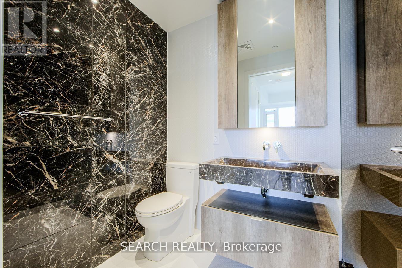 1503 - 11 Yorkville Avenue, Toronto, ON - Indoor Photo Showing Bathroom